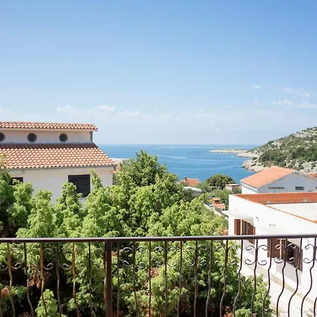 Bago * Rogoznica (Sibenik-Knin)