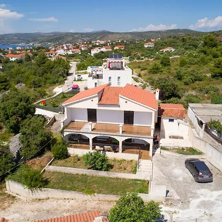 Bago Rogoznica (Sibenik-Knin)